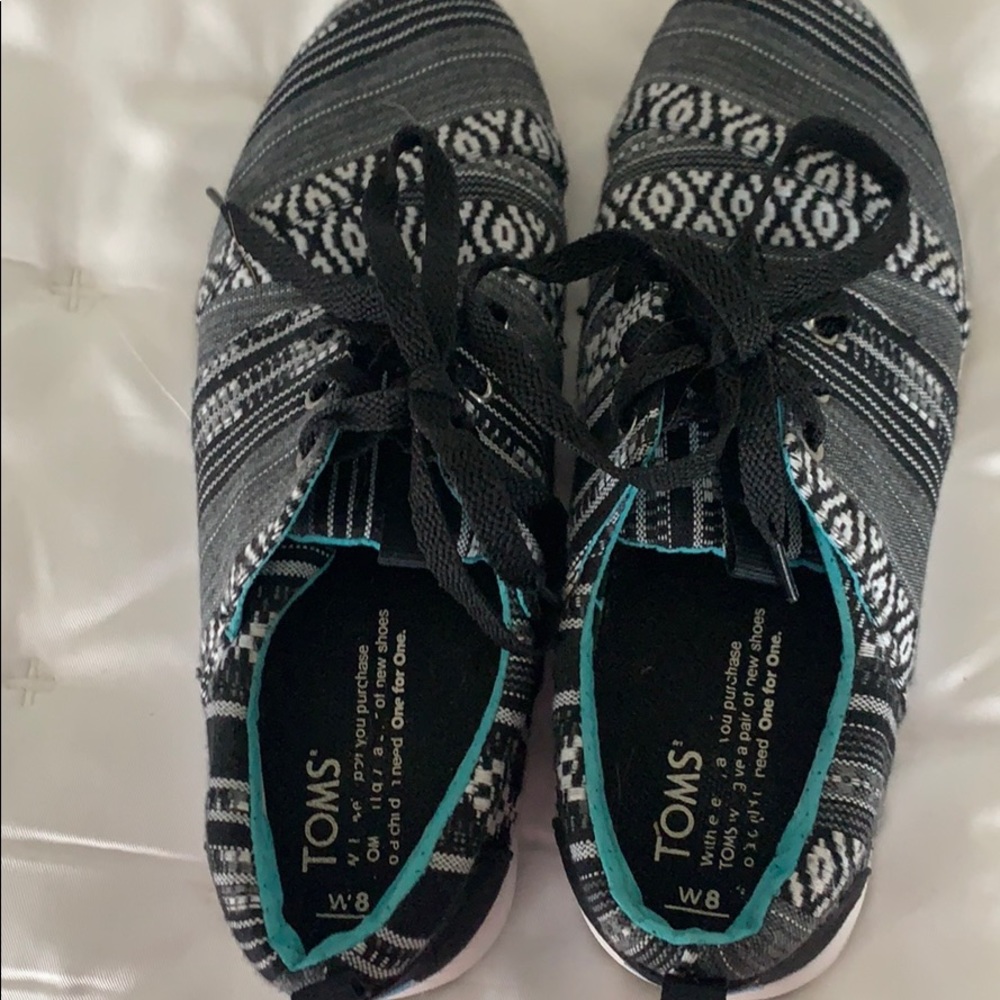 Tom’s shoes